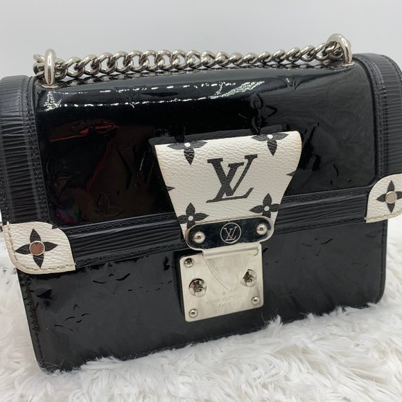 ❌SOLD❌ Louis Vuitton Wynwood Black Monogram Bag! - Picture 14 of 16